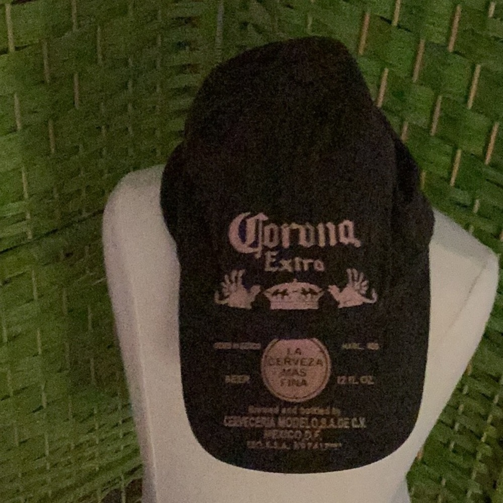 🍺NWOT Corona Hat Makes The Perfect Addition to Your Wardrobe Fun 🍺
